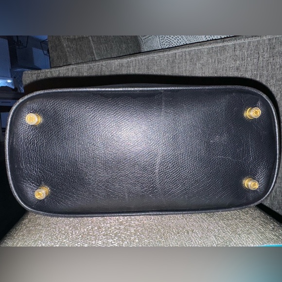 Loewe Black Bucket Shoulder Bag - Picture 5 of 7